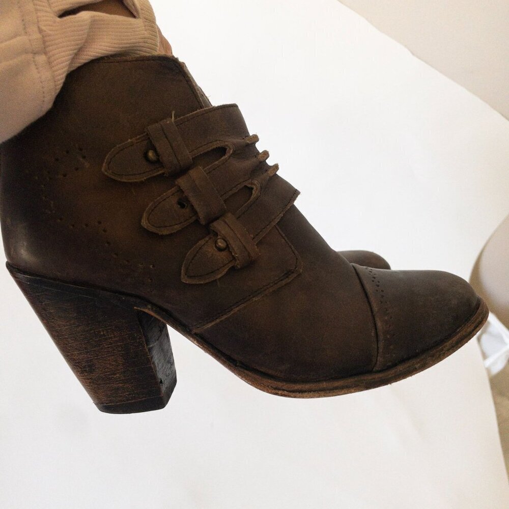 Freebird By Steven Malbc Brown Leather Block Heel Ankle Boots SZ 7 - Picture 4 of 16